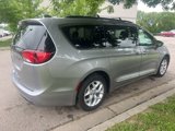 Used 2017 Chrysler Pacifica Touring-L w/ Tire & Wheel Group image 5