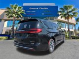 Used 2023 Chrysler Pacifica Limited image 5
