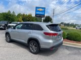 Used 2019 Toyota Highlander XLE image 4