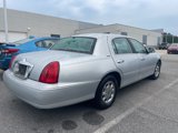 Used 1998 Lincoln Town Car Signature image 3