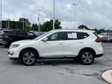 Used 2017 Nissan Rogue SL w/ SL Premium Package image 4