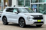 Used 2022 Mitsubishi Outlander SEL image 2