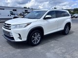 Used 2019 Toyota Highlander XLE image 2