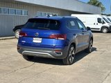 Used 2022 Volkswagen Taos SEL image 3