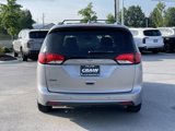 Used 2017 Chrysler Pacifica Touring-L image 6