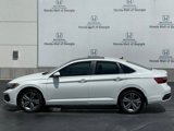 Used 2023 Volkswagen Jetta SE image 2