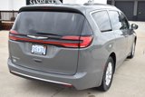 Used 2022 Chrysler Pacifica Touring-L image 3
