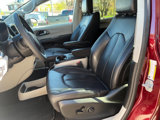 Used 2023 Chrysler Pacifica Touring-L image 4
