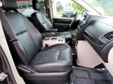 Used 2015 Chrysler Town & Country Touring image 6