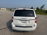 Used 2015 Chrysler Town & Country Touring image 6