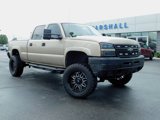 Used 2005 Chevrolet Silverado 2500 LS w/ Heavy-Duty Power Package image 2