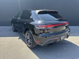 Certified 2023 Porsche Macan Turbo image 3