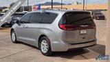 Used 2021 Chrysler Pacifica Touring-L image 5