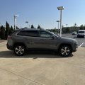 Used 2021 Jeep Cherokee Limited image 2