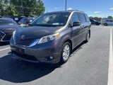 Used 2017 Toyota Sienna XLE Premium image 2