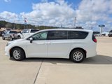 Used 2022 Chrysler Voyager LX image 5