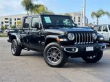 Used 2023 Jeep Gladiator Overland image 2