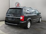 Used 2013 Chrysler Town & Country Touring image 4