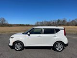 Used 2020 Kia Soul LX image 2