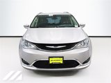 Used 2018 Chrysler Pacifica Touring-L image 2