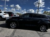 Used 2018 Toyota Highlander XLE image 2