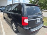 Used 2015 Chrysler Town & Country Touring image 4