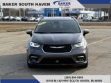 Used 2023 Chrysler Pacifica Limited image 2