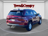 Certified 2023 Jeep Grand Cherokee Laredo w/ Trailer Tow Prep Group (B) image 4