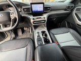 Used 2022 Ford Explorer XLT w/ Equipment Group 202A image 6