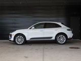 Used 2025 Porsche Macan image 2