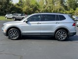 Used 2021 Volkswagen Tiguan SE image 3