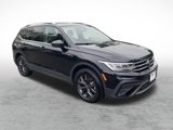 Used 2024 Volkswagen Tiguan SE image 3