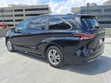 Used 2024 Toyota Sienna Platinum image 3