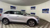 Used 2019 Kia Sorento EX image 3