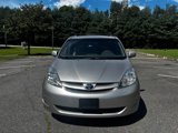 Used 2010 Toyota Sienna image 2