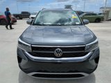 Used 2022 Volkswagen Taos SE image 3