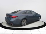 Used 2019 Toyota Avalon Limited image 3