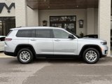 Used 2021 Jeep Grand Cherokee L Laredo w/ Luxury Tech Group I image 3