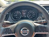 Used 2017 Nissan Rogue SV image 4