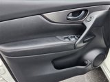 Used 2017 Nissan Rogue Sport S image 6