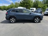 Used 2021 Jeep Cherokee Limited image 2