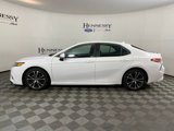 Used 2020 Toyota Camry SE image 3