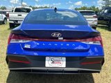Used 2024 Hyundai Elantra SEL w/ Convenience Package image 3