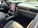 Used 2025 GMC Yukon Denali Ultimate image 2