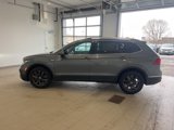 Used 2022 Volkswagen Tiguan SE w/ Panoramic Sunroof Package image 6