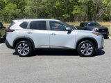 Used 2023 Nissan Rogue SV image 2