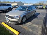 Used 2016 Volkswagen Jetta S image 2