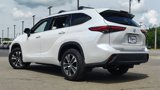 Used 2022 Toyota Highlander XLE image 4