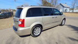 Used 2016 Chrysler Town & Country Touring w/ Driver Convenience Group image 5