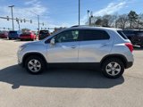 Certified 2019 Chevrolet Trax LT w/ LT Convenience Package image 2